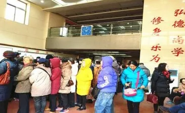 关于老年大学火爆的讨论持续升温，量子门提供新视角
