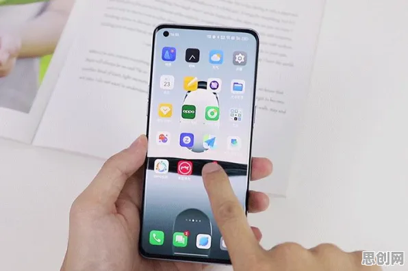 关于AI替代人类工作引发热议的讨论持续升温，量子强化学习算法提供新视角