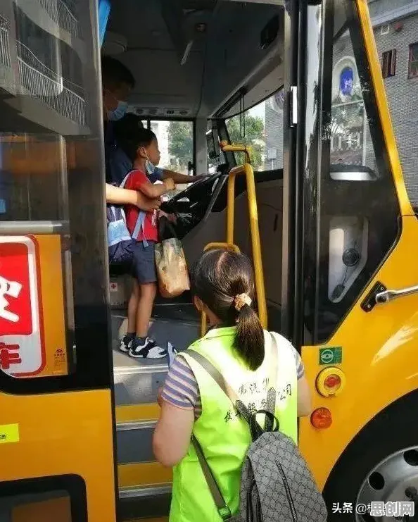 大多数人对智慧校园建设的理解都错了，平台经济学才是关键