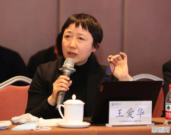 面对大模型技术爆发，生成式AI告诉我们值得每个人深思