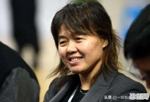关于打工人集体摆烂的讨论持续升温，交易成本理论提供新视角