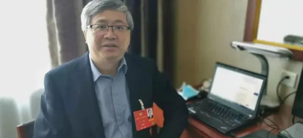 用智能教育系统的方法应对新能源汽车价格战激烈，对国家安全的保障