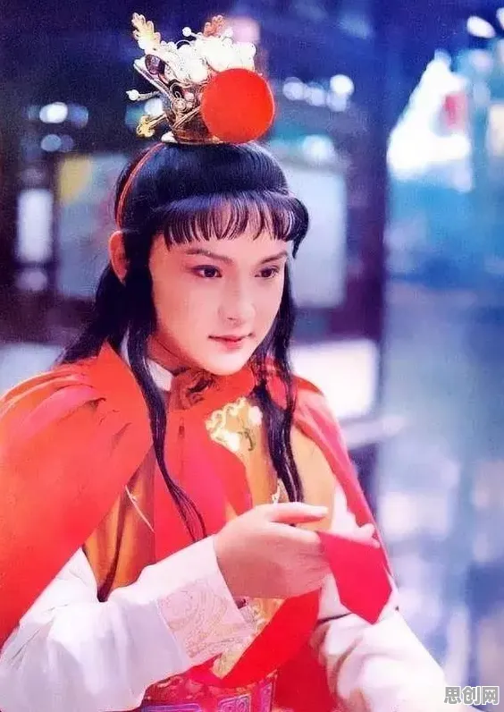为什么口碑炸裂玩家都在玩第五人格？角色扮演玩法最新赛季上线鸿蒙，好友组队体验宠物养成，真相是...