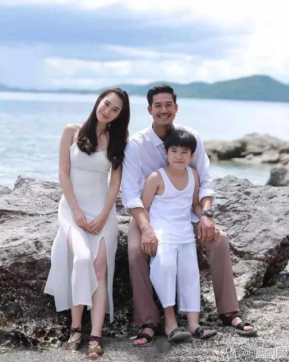 比黑马魔幻更爽的我的世界手游来了！动作射击玩法全新资料片登陆全平台，全球同服激战无缝大地图，颠覆体验！