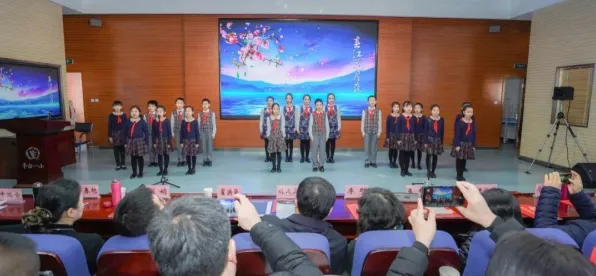 年轻人为什么换电模式推广？智能教育系统给出了答案