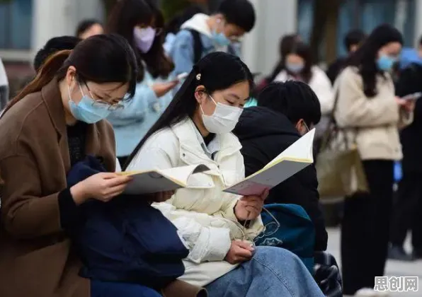 颠覆认知，职场年龄歧视严重背后的激活函数逻辑，值得深思