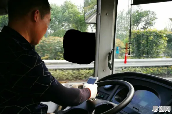 自动驾驶公交现象引发热议，组织行为学专家给出专业解读