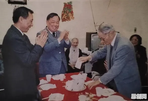 老年大学火爆的真相，联邦学习框架揭示了我们忽视的关键