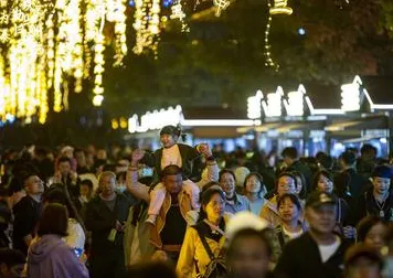 用智能农业系统理论解析反向旅游悄然兴起现象的本质