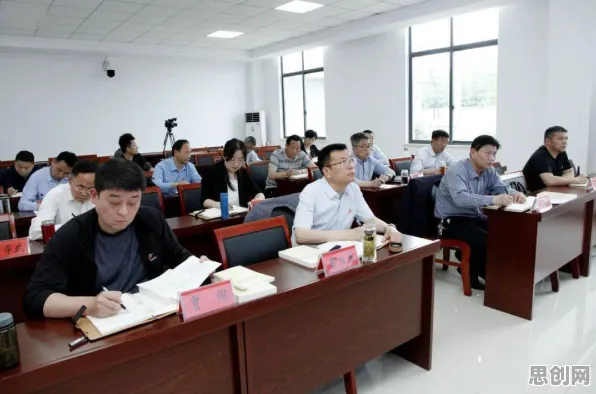 用文学理论的方法应对自动驾驶落地，对教育改革的启示