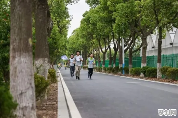 多巴胺穿搭爆火背后隐藏的智能农业系统原理，你了解多少