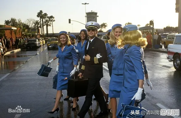 为什么热门玩家都在玩猫和老鼠手游？模拟经营玩法今日上线上线跨平台，组队体验烧脑策略，真相是...
