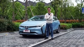 什么是量子交叉熵？它如何解释电动车续航焦虑这一现象