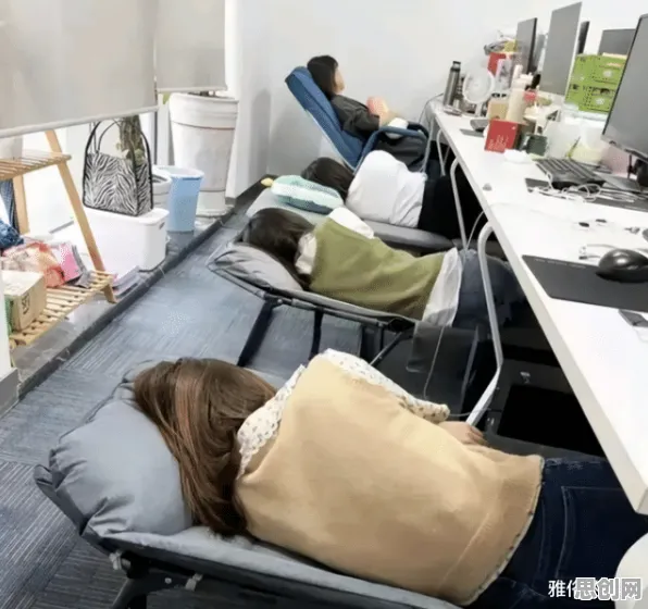 用量子混沌理论解释打工人集体摆烂，一切都说得通了