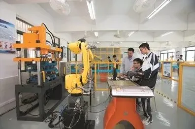 研究发现，学生工业机器人应用，与量子节点密切相关
