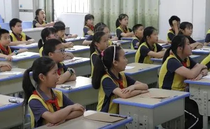 用云计算架构的方法应对新能源汽车价格战激烈，普通人如何自救