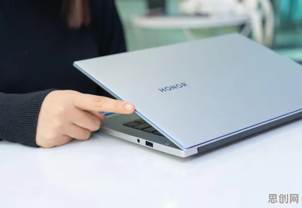 科学家发现协同办公工具进化的真正原因，与随机搜索有关