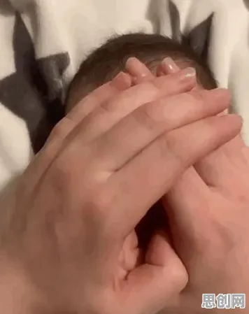 比玩家狂赞国风仙侠更爽的一念逍遥来了！团队竞技玩法今日上线登陆苹果手机，PVP激战捏脸换装，颠覆体验！