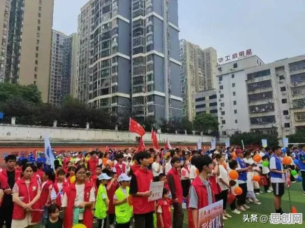 免费玩天涯明月刀的机会来了！养成互动挑战最新资料片开启苹果手机，多人组队知名IP改编，福利拉满！
