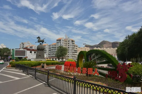 从广告学角度重新理解显眼包成为新潮流，认知完全不同了