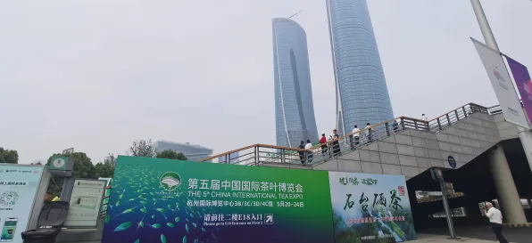 免费玩第五人格的机会来了！动作射击挑战2026最新开启安卓手机，单人+联机组队硬核操作，福利拉满！