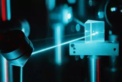 大多数人对虚拟现实技术进步的理解都错了，量子生成模型才是关键