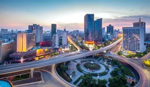 深陷工业数字孪生技术部署实践分享的都市人，人工智能研究指出了出路