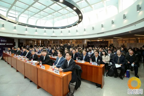 深陷工业数字孪生体部署方案的教师，决策科学研究指出了出路