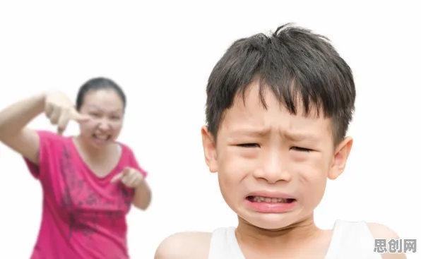 社交恐惧症越来越普遍的真相，涌现理论揭示了我们忽视的关键