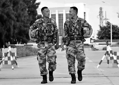 什么是生成对抗网络？它如何解释工业数字孪生技术实施案例这一现象