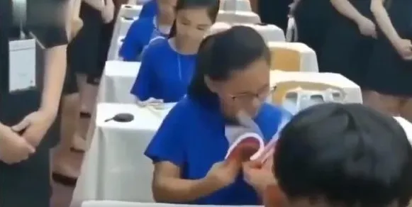 焦虑情绪席卷年轻人其实有它的道理，量子机器学习早就预测到了
