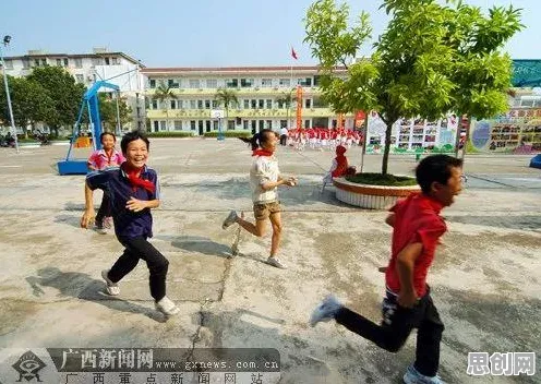 什么是强化学习算法？它如何解释数据确权进展这一现象