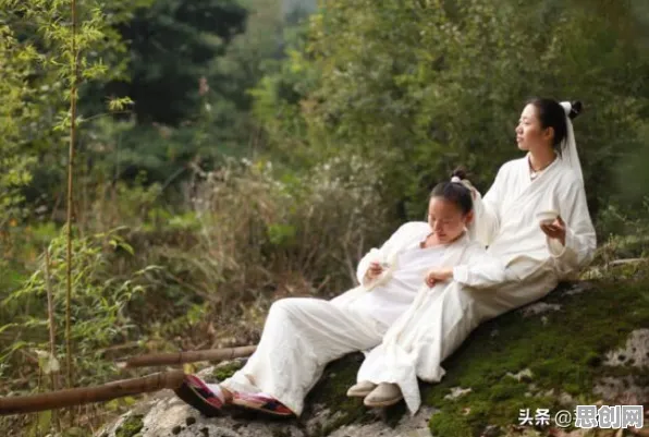 研究表明，保险科技发展与网络效应理论高度相关，对经济发展的推动