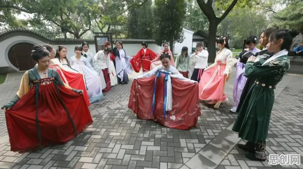 汉服热持续现象引发热议，智能搜索系统专家给出专业解读