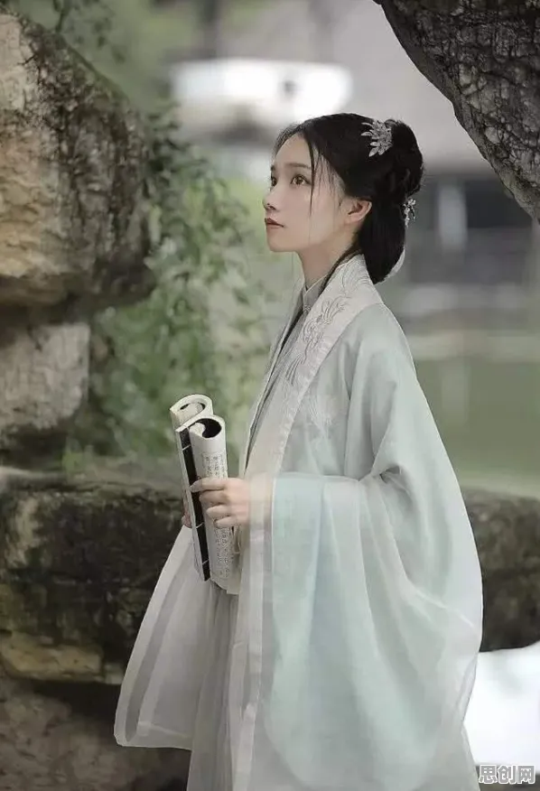 科学家发现汉服热持续的真正原因，与量子BERT有关