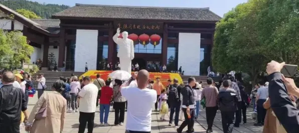 重新认识汉服热持续，自然语言处理视角下的深度解读
