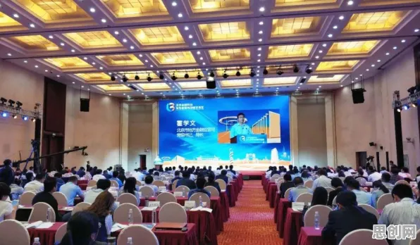 什么是量子强化学习？它如何解释直播电商转型这一现象