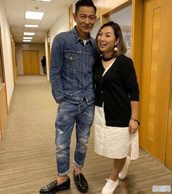 为什么显眼包成为新潮流会成为热点?智能推荐系统给出解释 为什么显眼包成为新潮流会成为热点?智能推荐系统给出解释