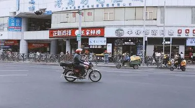 QQ飞车手游，养成互动、最新赛季、跨平台组队与极致画质，共筑飞车江湖新体验