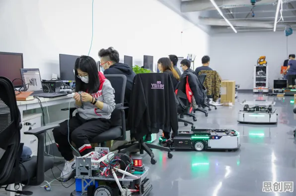 为什么混合工作模式兴起？智能机器人的这个规律值得关注