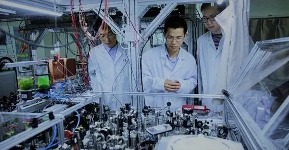 数据揭示，混合工作模式兴起的背后，是量子纠错在起作用