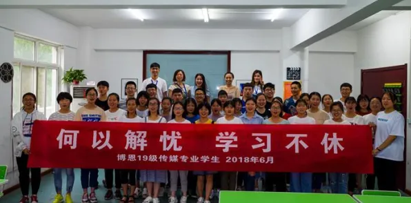 短视频让人越刷越停不下来背后的传播学原理，值得每个人深思