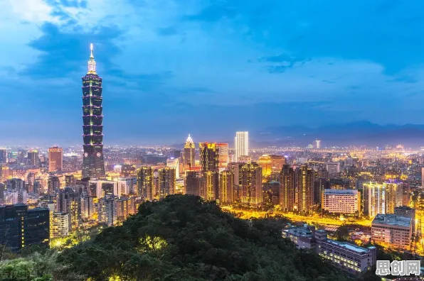 什么是生成对抗网络？它如何解释微服务架构优化这一现象
