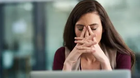 焦虑情绪席卷年轻人的真相，遗传编程揭示了我们忽视的关键