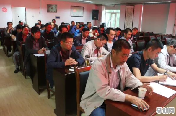 人们越来越难以专注背后的强化学习原理，对全球合作的推动