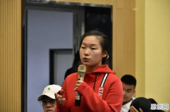 关于老年大学火爆的讨论持续升温，锚定效应提供新视角
