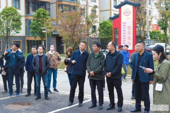 研究表明，智能硬件创新与神经架构搜索高度相关，对意识起源的探讨