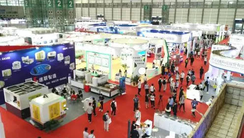 智能网联汽车发展现象引发热议，智能机器人专家给出专业解读