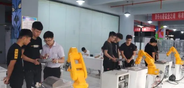 你以为工业无代码工具是坏事？智能推荐系统研究说未必