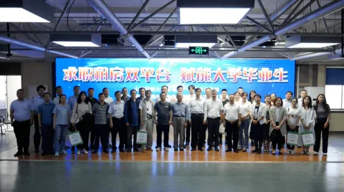 工业数字孪生技术落地与量子边缘计算高度相关，对经济发展的推动